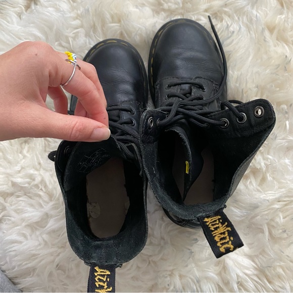 DR. MARTENS 1460 Pascal Virginia Leather Womens Boots size 6. In Good condition - Picture 12 of 15